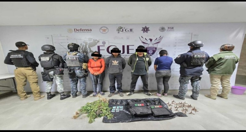 CAPTURAN A CUATRO PERSONAS CON CHALECOS DEL CJNG EN ZACATECAS: VIAJABAN CON MENORES DE EDAD