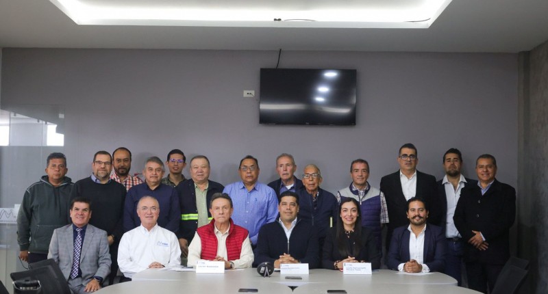 PROMUEVE ALCALDE DE AGS, LEO MONTAÑEZ, PROYECTOS DE MEJORA DE LOS SERVICIOS DE AGUA POTABLE Y ALCANTARILLADO