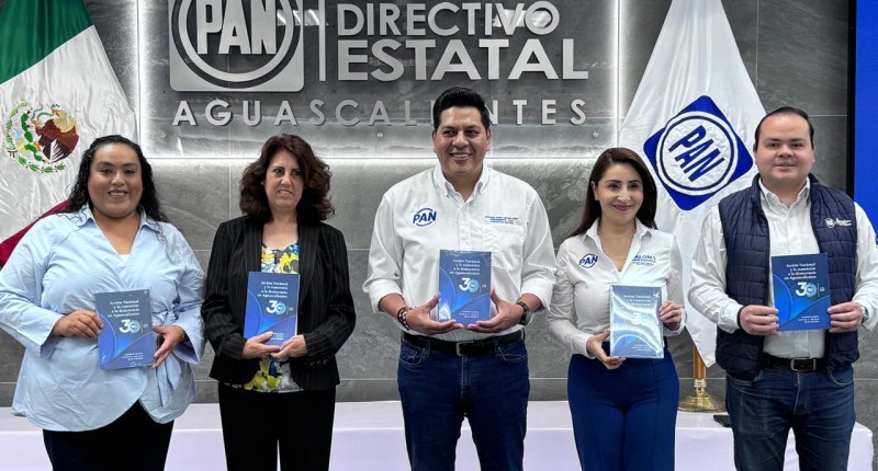 ACCIÓN NACIONAL PRESENTA LIBRO CONMEMORATIVO POR LOS 30 AÑOS DE LA TRANSICIÓN DEMOCRÁTICA Y FIJA POSTURA ANTE TEMAS NACIONALES | VIDEO 