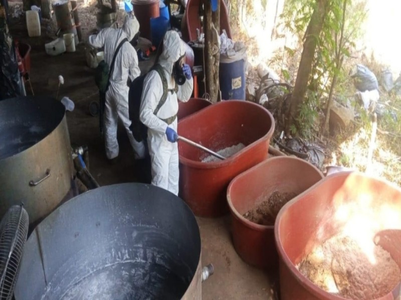 LABORATORIO CLANDESTINO CON 300 KILOS DE METANFETAMINA FUE DESMANTELADO EN GUERRERO