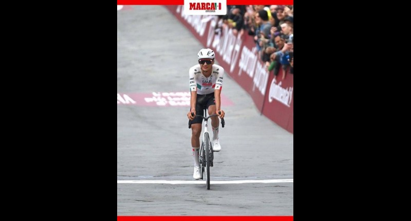 ISAAC DEL TORO TERMINA DÉCIMO EN LA ETAPA 4 DE LA TIRRENO-ADRIÁTICO Y PIERDE LIDERATO 