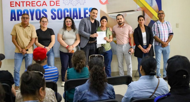 ENTREGAN EN CALVILLO APOYOS A PERSONAS CON PROBLEMAS DE SALUD