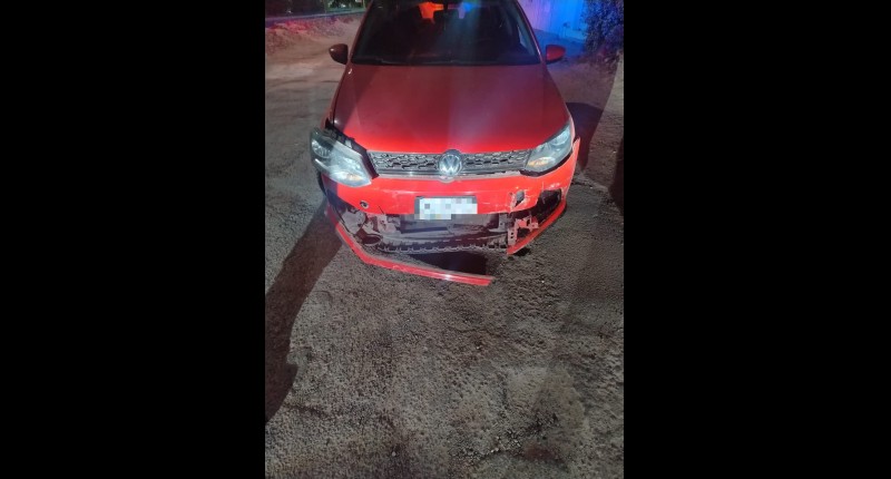 AUTOMÓVIL CHOCÓ CONTRA UNA MACETA Y UN POSTE EN PRIMER ANILLO, EN AGS