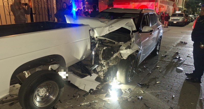 ESTA MADRUGADA CARAMBOLA SIN LESIONADOS EN POZO BRAVO, AGUASCALIENTES