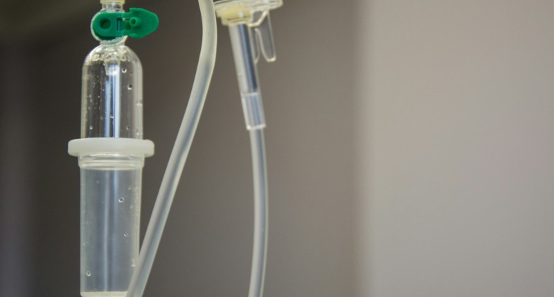 SUMAN 6 MUERTOS POR SUERO VITAMINADO EN SONORA