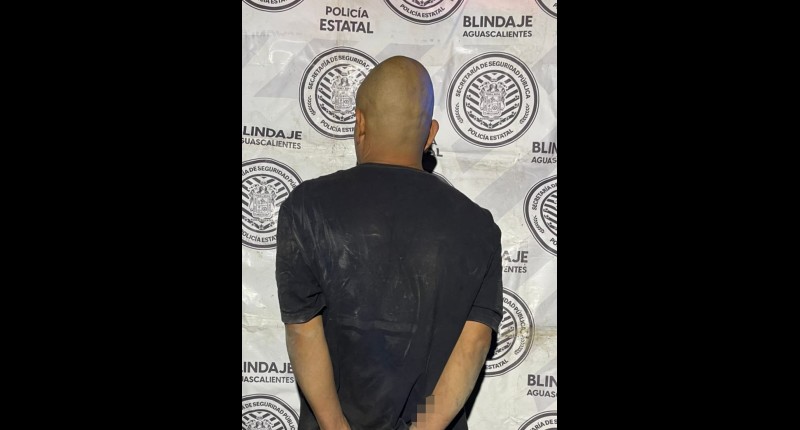 DETIENEN EN AGS A DOS SUJETOS QUE TENÍAN EN SU PODER UN ARMA CORTA DE FUEGO TIPO REVÓLVER