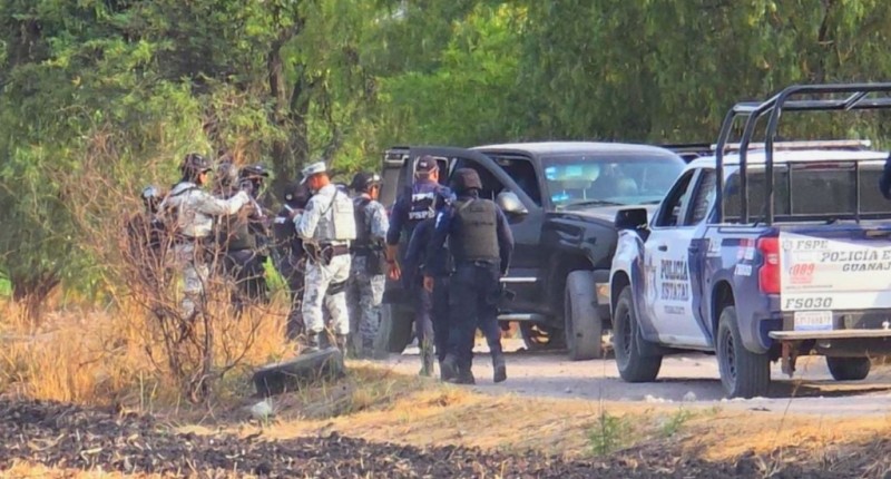 LIBERAN A UN HOMBRE SECUESTRADO TRAS ENFRENTAMIENTO ENTRE POLICÍAS Y COMANDO ARMADO EN GUANAJUATO