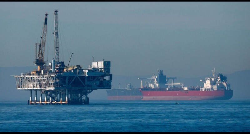 HUACHICOL DE CRUDO CUESTA 1,200 MILLONES DE DÓLARES A PEMEX