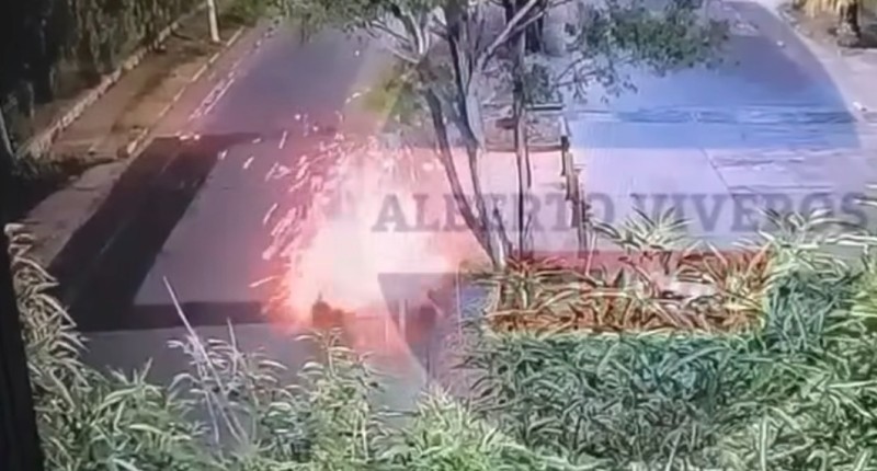 ASÍ FUE EL MOMENTO DEL ACCIDENTE DEL MOTOCICLISTA QUE MURIÓ ESTA NOCHE 