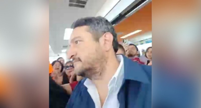 ´FUERA MORENA´: ABUCHEAN A ANDY LÓPEZ BELTRÁN DURANTE SU LLEGADA AL AEROPUERTO EN CHIHUAHUA | VIDEO 