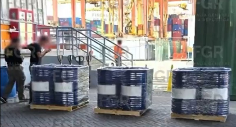 INCAUTAN MÁS DE 50 MIL LITROS DE PRECURSORES PARA LA ELABORACIÓN DE DROGAS EN MANZANILLO, COLIMA