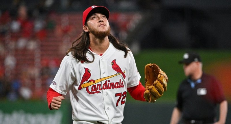 LUIS GASTÉLUM SE CONVIERTE EN EL MEXICANO NÚMERO 155 EN DEBUTAR EN GRANDES LIGAS DE BEISBOL