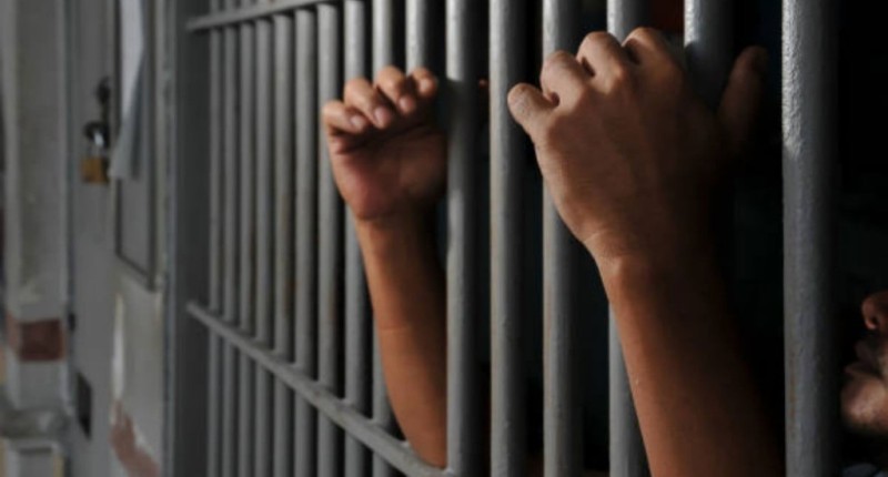DETIENEN A MUJER POR ATACAR CON ÁCIDO A JOVEN EN CELAYA, GUANAJUATO; ES VINCULADA A PROCESO POR TENTATIVA DE FEMINICIDIO