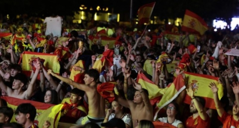 MUERE AFICIONADO ESPAÑOL EN FESTEJOS POR CAMPEONATO MUNDIAL EN SALAMANCA