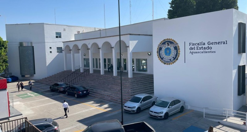 A PROCESO ADOLESCENTE INTEGRANTE DE UNA BANDA QUE LLEVÓ A CABO VIOLENTO ASALTO EN UNA JOYERÍA DEL AGS