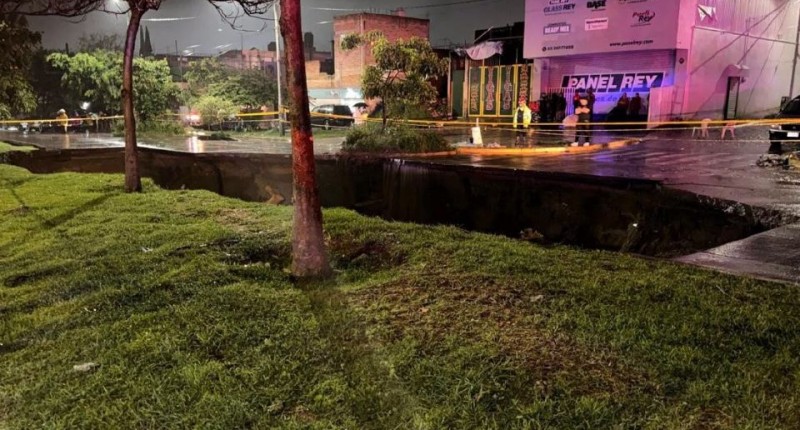 SE ABRE SOCAVÓN DE 30 METROS EN TONALÁ; ES EL SEGUNDO EN TRES DÍAS EN JALISCO