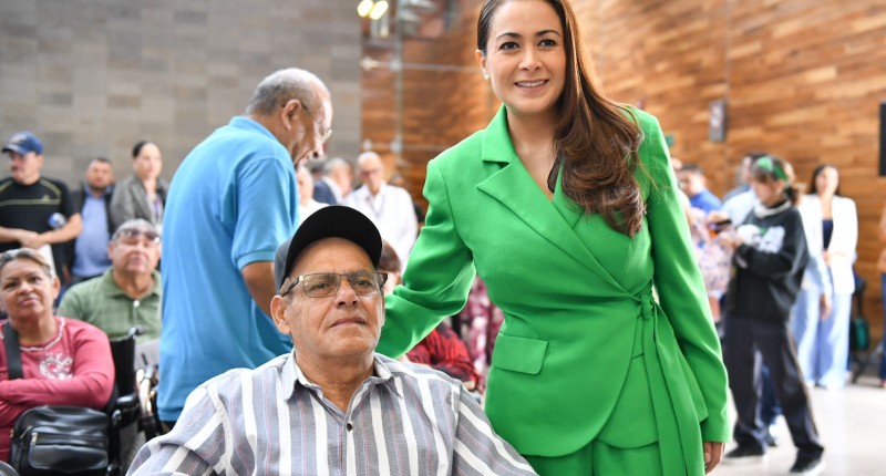EN AGS TERE JIMÉNEZ ENTREGA APOYOS DE LA BENEFICENCIA PÚBLICA PARA MEJORAR LA CALIDAD DE VIDA DE MÁS DE MIL PERSONAS