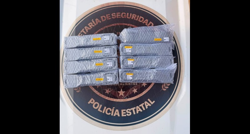 DETENIDOS POR ROBAR CAJA CON OCHO DISPOSITIVOS DE LOCALIZACIÓN