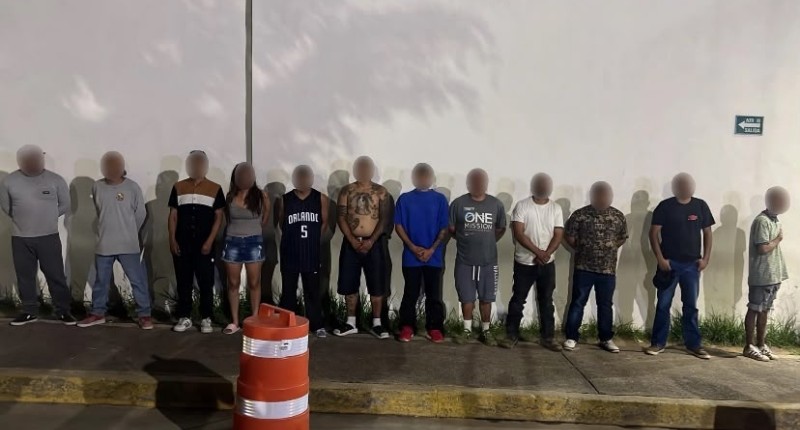DETIENEN A 12 PERSONAS POR DIFERENTES FALTAS EN EL OPERATIVO ANTIPANDILLAS DEL MPIO. DE AGS