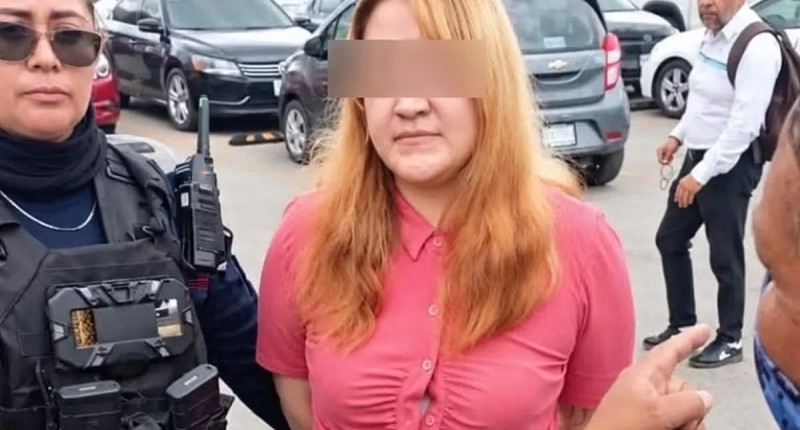 DETIENEN A MUJER TRAS SANGRIENTA RIÑA EN TIENDA DEPARTAMENTAL DE AVENIDA TECNOLÓGICO