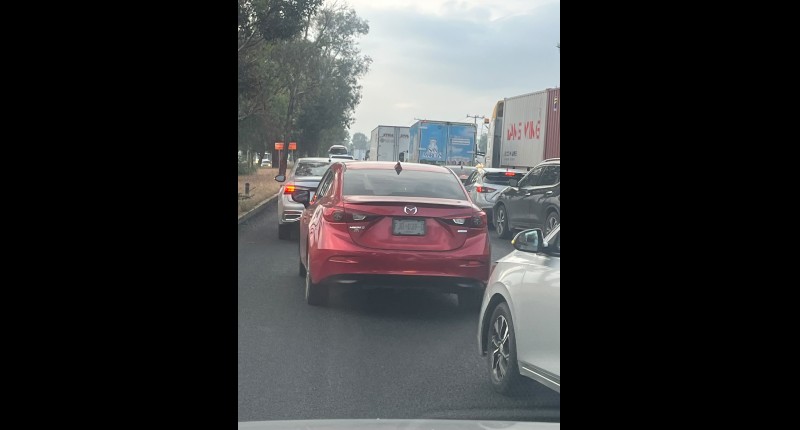 POR PARO TRANSPORTISTA TRÁFICO KILOMÉTRICO EN LA 45 SUR DE AGS